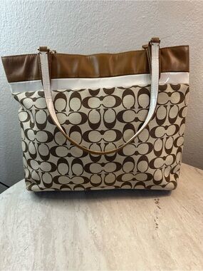 Coach Signature Canvas Tote in Brown/White